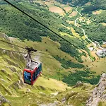 Precioso Cerca De Mar Y Montana *
