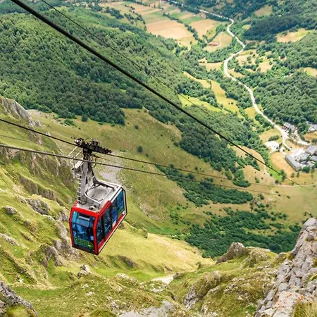 Precioso Cerca De Mar Y Montana *